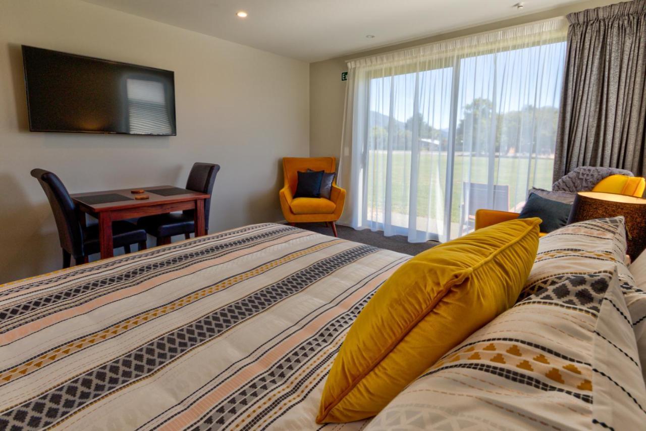 Motel Annies On Milford Te Anau Esterno foto
