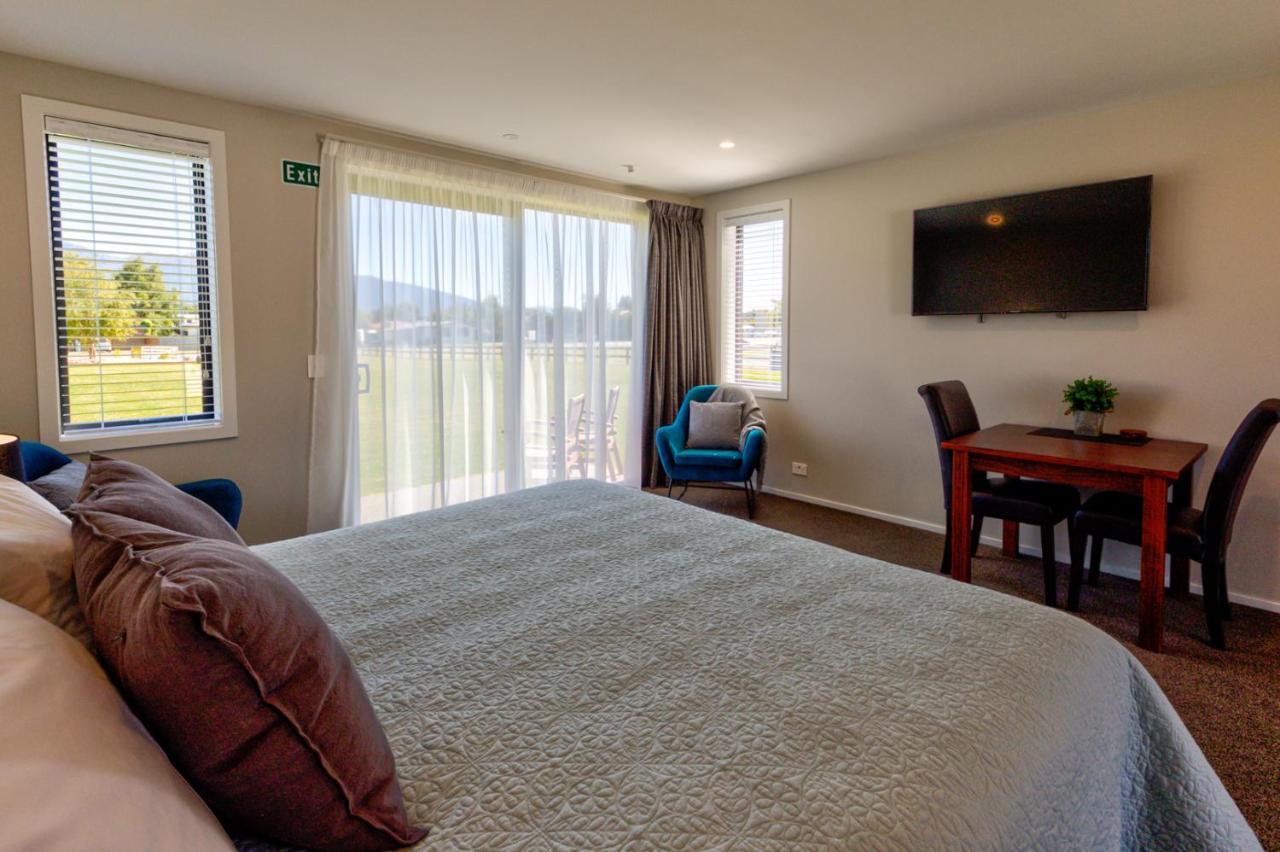 Motel Annies On Milford Te Anau Esterno foto