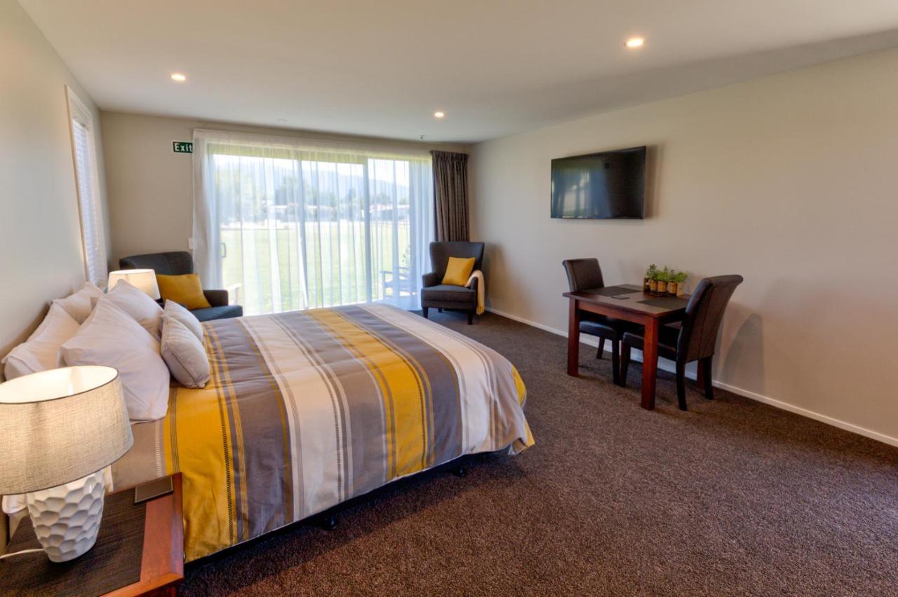 Motel Annies On Milford Te Anau Esterno foto