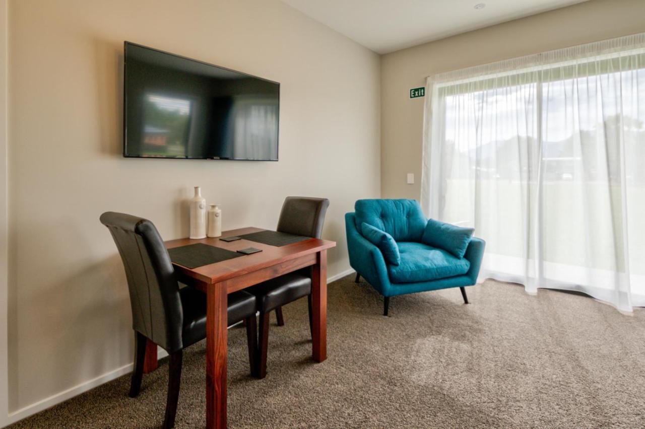 Motel Annies On Milford Te Anau Esterno foto