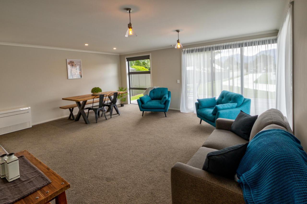 Motel Annies On Milford Te Anau Esterno foto
