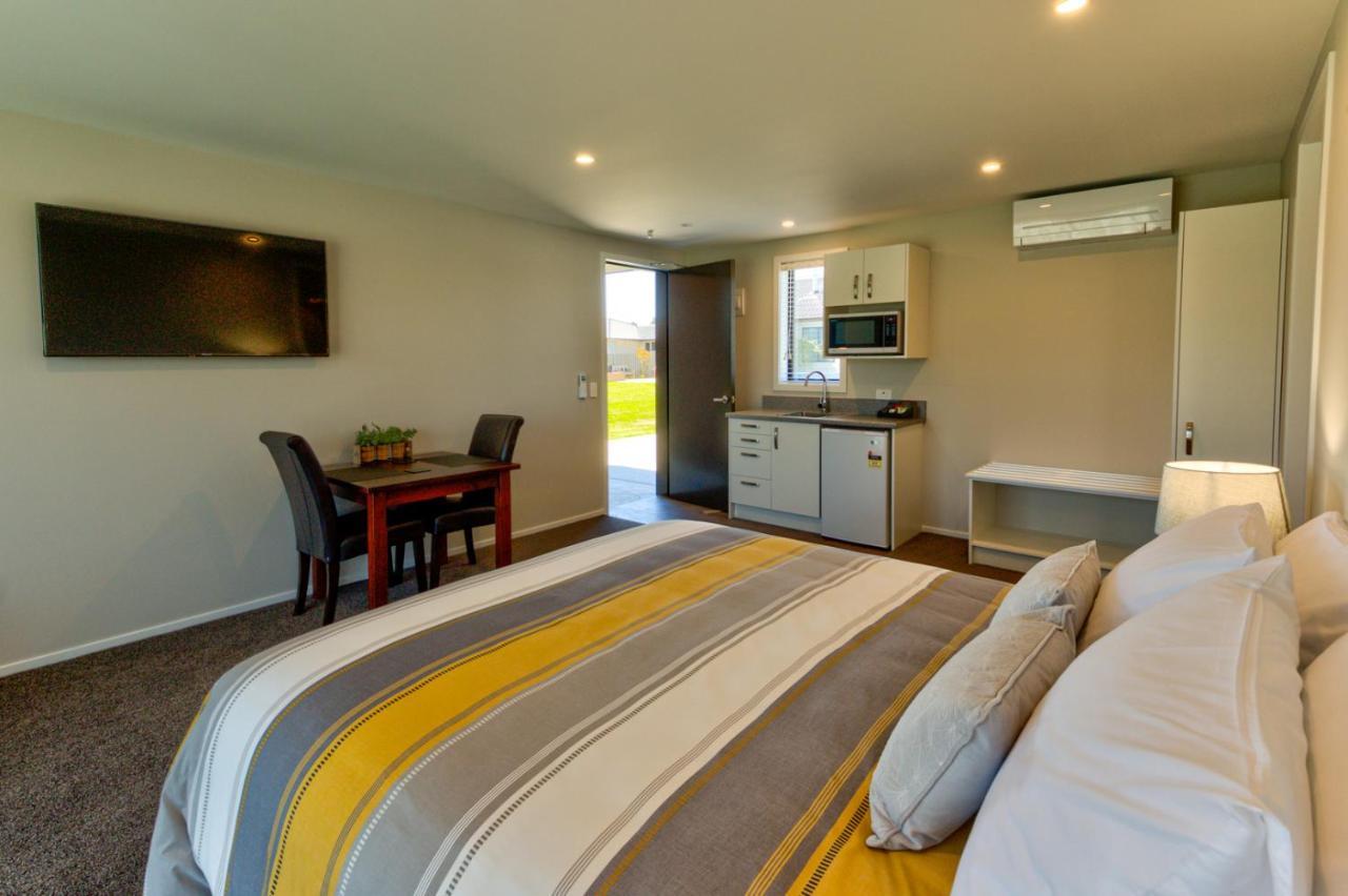 Motel Annies On Milford Te Anau Esterno foto