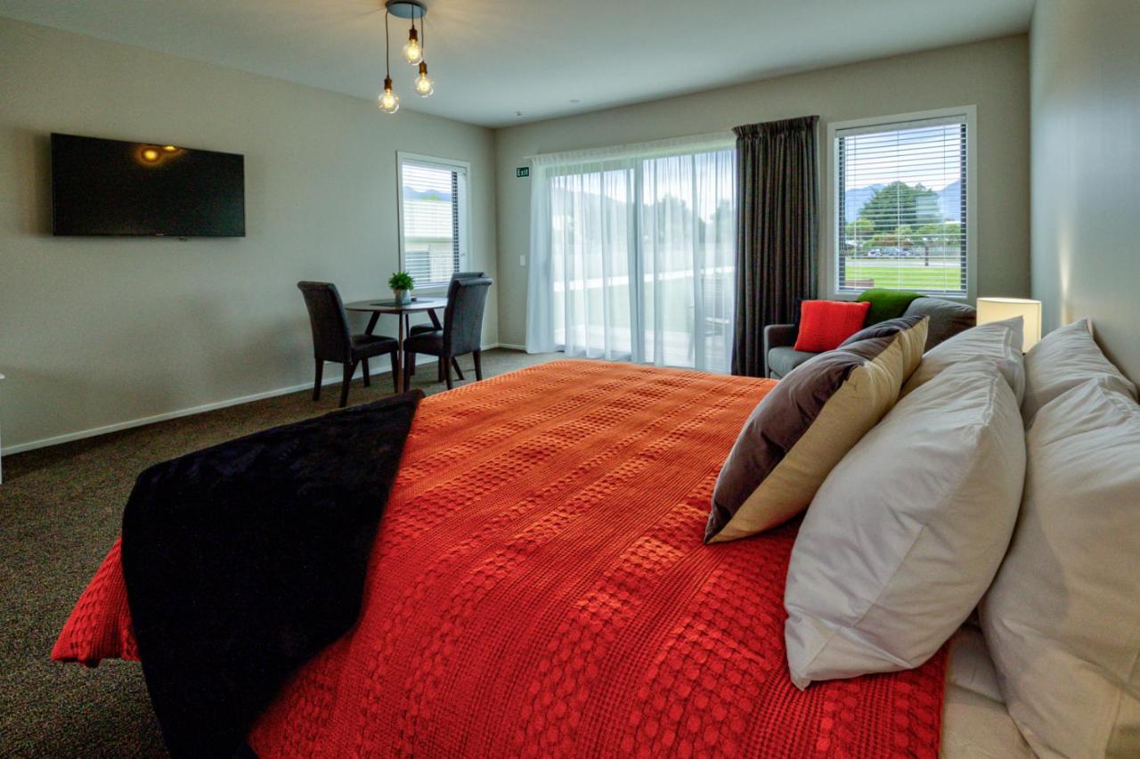 Motel Annies On Milford Te Anau Esterno foto